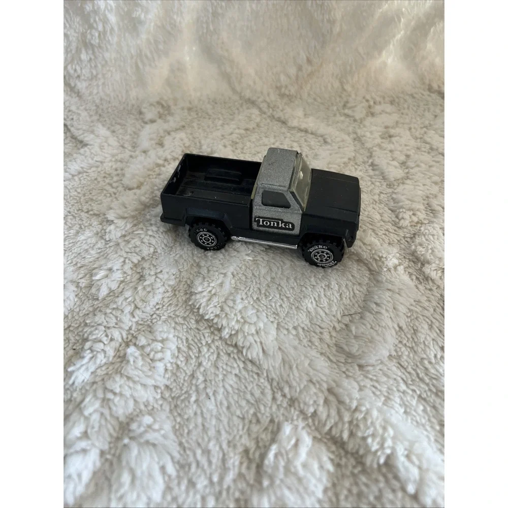 Vintage‎ 1978 Tonka Truck Pickup Made In USA Black And Silver. Plastic And Metal